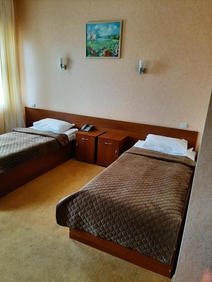 Stara Vezha Hotel Boryspilʼ Exterior foto